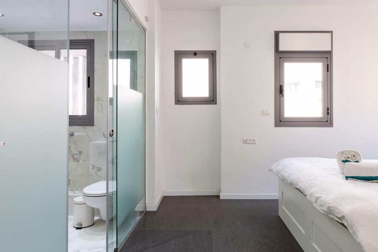 75m² 2 slaapkamer, 2 privé badkamer Appartement in Strandgebied Tel Aviv Buitenkant foto