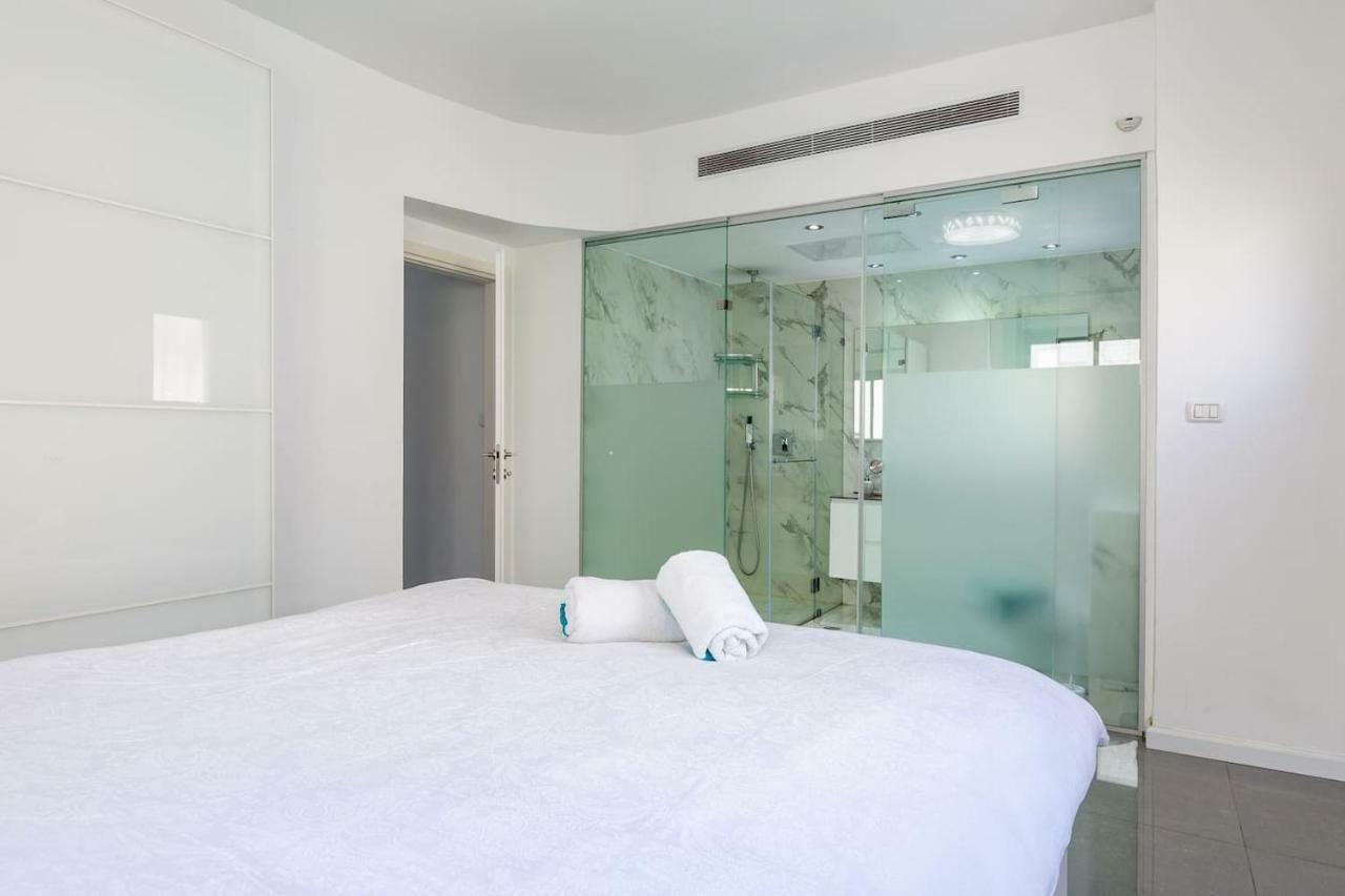75m² 2 slaapkamer, 2 privé badkamer Appartement in Strandgebied Tel Aviv Buitenkant foto